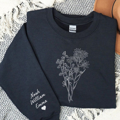 Custom Birth Flower Family Bouquet Sweatshirt Gift For Mom Grandma