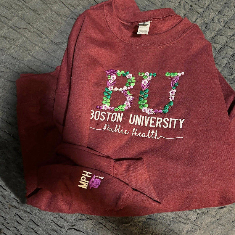 Sweat à capuche ou sweat-shirt brodé personnalisé avec lettres florales pour lycée, cadeau de remise de diplôme